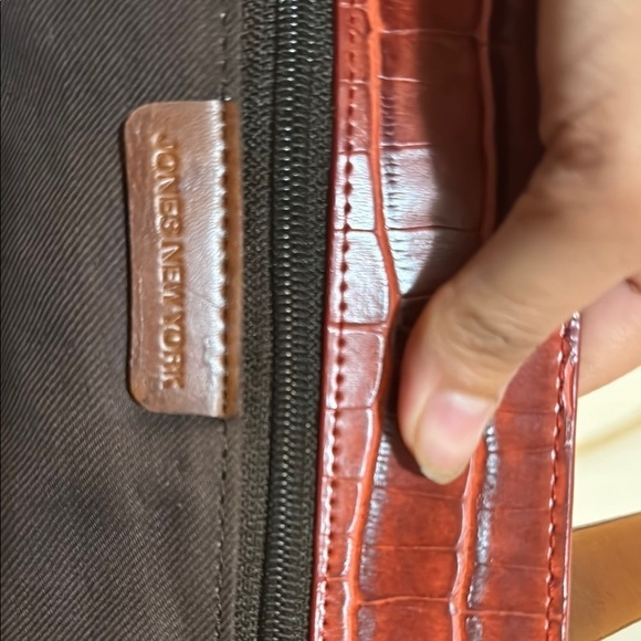Jones New York Faux Crocodile Terracotta Shoulder Bag with brown straps! - Picture 12 of 13